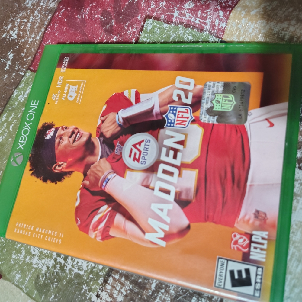 EA Sports NFL Madden 20 Xbox One (online store code, guides, sticker, new almos